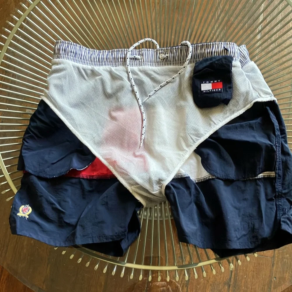 Tommy Hilfiger Vintage 90s Big Flag Swim Shorts size M